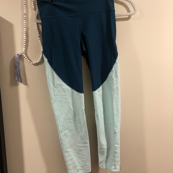 Under Armour leggings - Picture 3 of 5